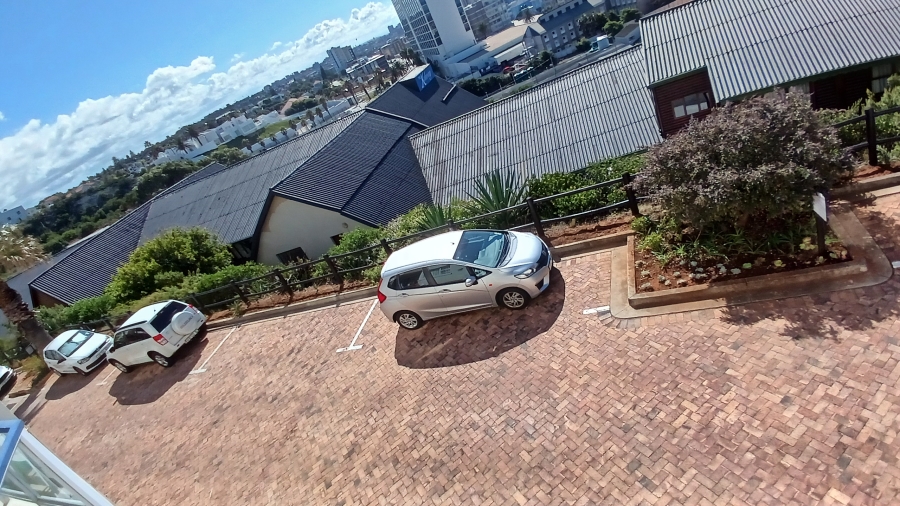 To Let 2 Bedroom Property for Rent in Summerstrand Eastern Cape